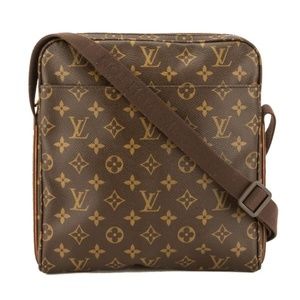 LOUIS VUITTON Monogram Canvas Trotteur Beaubourg